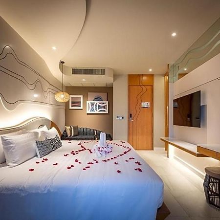 Metadee Elite Hotell Kata Beach  Exteriör bild