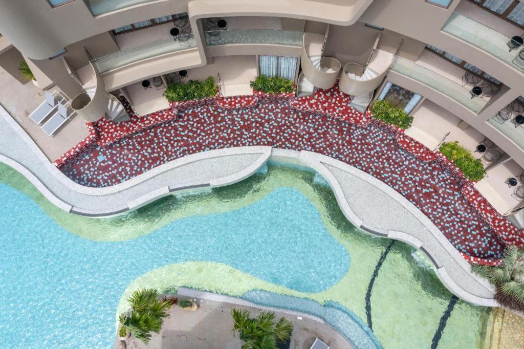 Metadee Elite Hotell Kata Beach  Exteriör bild