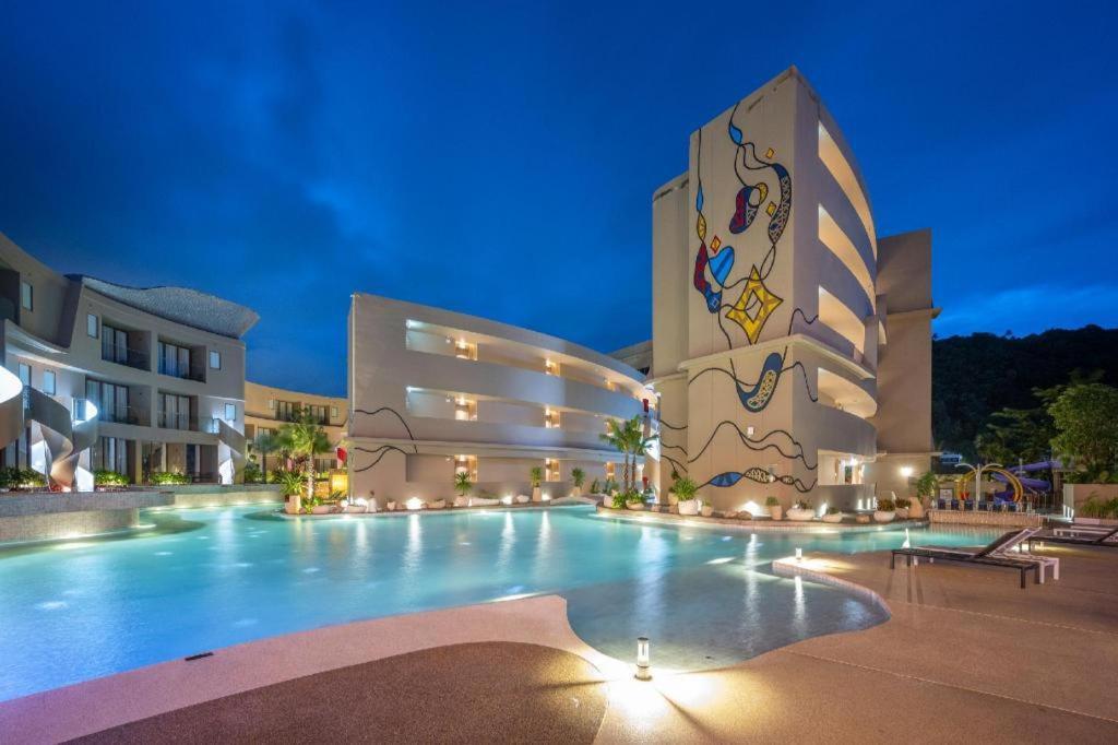 Metadee Elite Hotell Kata Beach  Exteriör bild
