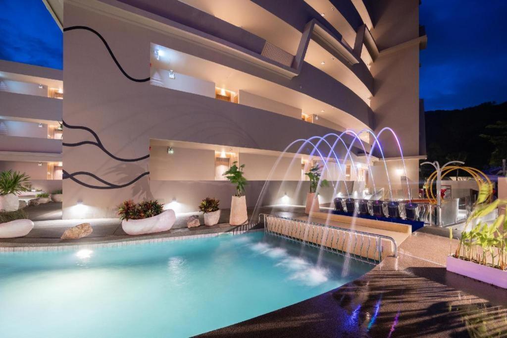 Metadee Elite Hotell Kata Beach  Exteriör bild